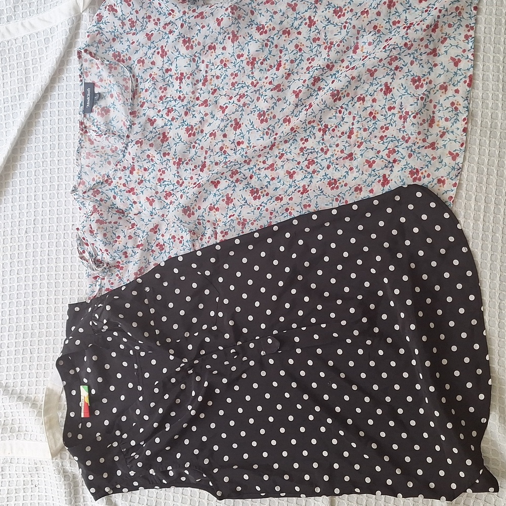 2pc Bundle S Modcloth Floral XS Fervour Girl about scranton black polka dot top